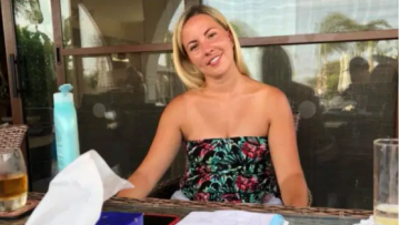 Βρετανίδα πρώην δασκάλα αρνείται ότι έκανε σεξ με 15χρονο και επικαλείται ως και... το μπόι της!