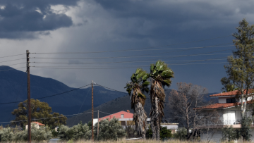 Καιρός - Έκτακτο δελτίο επιδείνωσης: Έρχονται βροχές και καταιγίδες στα βορειοδυτικά  - Νέοι χάρτες