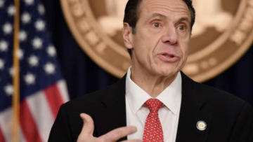 Πονοκέφαλος για τον Κουόμο: Ένατη κατηγορία για σεξουαλική παρενόχληση