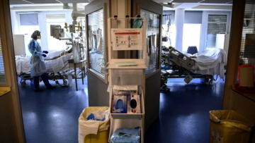 Γαλλία: Αυξάνεται ο αριθμός των ασθενών με κορωνοϊό στις ΜΕΘ 