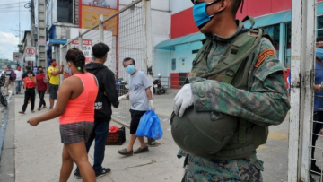 Πανδημία-Ισημερινός: Ποινή φυλάκισης σε όσους παραβιάζουν την απαγόρευση της νυχτερινής κυκλοφορίας