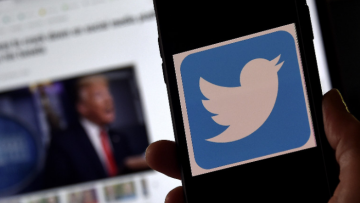 ΗΠΑ: Το Twitter διέγραψε λογαριασμούς γιατί επιχειρούσαν να παρακάμψουν τον αποκλεισμό που έχει επιβληθεί στον Τραμπ