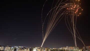 Περίπου 1.500 ρουκέτες εκτοξεύθηκαν από τη Λωρίδα της Γάζας εναντίον του Ισραήλ από τη Δευτέρα