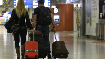 «Είναι άδικο»: Απογοητευμένοι οι Βρετανοί τουρίστες από τις νέες αποφάσεις της κυβέρνησης Τζόνσον