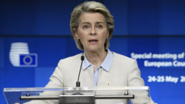 Θρίλερ με την πτήση της Φον ντερ Λάιεν: Τεχνικό πρόβλημα στο αεροσκάφος - Επιστροφή στη Μαδρίτη 