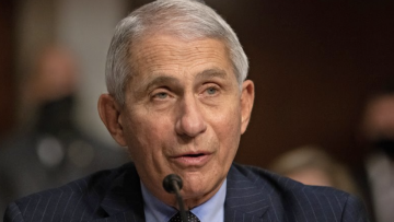 Φάουτσι: Η ινδική μετάλλαξη η μεγαλύτερη απειλή στη μάχη κατά του κορωνοϊού