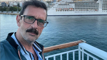 Άγριες Μέλισσες: Ο Λεωνίδας Κακούρης τρολάρει τον Δούκα Σεβαστό - Βγήκε για ψαροντούφεκο