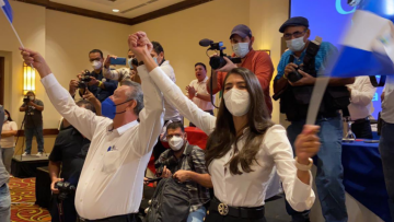 Νικαράγουα: Πρώην μαχητής των Κόντρας και η 25χρονη βασίλισσα ομορφιάς το 2017 θα διεκδικήσουν την προεδρία και την αντιπροεδρία