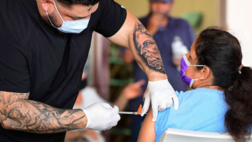 Κορωνοϊός - ΗΠΑ: Υποχρεωτικός εμβολιασμός ή τεστ μια φορά την εβδομάδα στον ιδιωτικό τομέα από τον Ιανουάριο