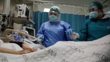 Κορωνοϊός: Η μετάλλαξη Δέλτα διπλασιάζει τον κίνδυνο νοσηλείας σε σχέση με την Άλφα