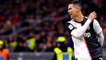 Ο Ρονάλντο με το αγαπημένο του αυτοκίνητο στο Μάντσεστερ - Ποιο είναι;