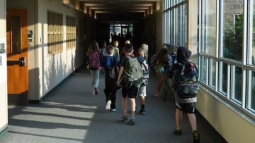 Βρετανία: Κατά του εμβολιασμού υγιών παιδιών 12-15 ετών η σύσταση των συμβούλων εμβολιασμών - Αντιδράσεις από την κυβέρνηση