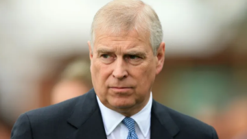 Πρίγκιπας Άντριου: Μήνυση για σεξoυαλική κακοποίηση ανήλικης σε συνεργασία με τον Έπσταϊν