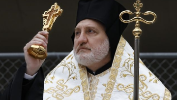 Το mea culpa Ελπιδοφόρου μετά το κλίμα στο «σημείο μηδέν» στην Αθήνα