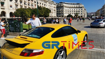 Εντυπωσιακές Porsche κάνουν «βόλτα με αγάπη» για τα παιδιά στη Θεσσαλονίκη - Δείτε βίντεο και φωτογραφίες