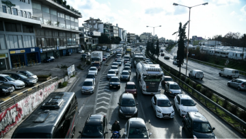 Κίνηση στους δρόμους: Απροσπέλαστος ο Κηφισός - Live εικόνα 