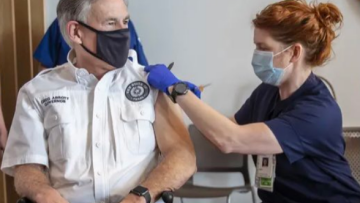 ΗΠΑ: Εκτελεστικό διάταγμα που απαγορεύει τον υποχρεωτικό εμβολιασμό για την COVID-19 στο Τέξας εξέδωσε ο Γκρεγκ Άμποτ