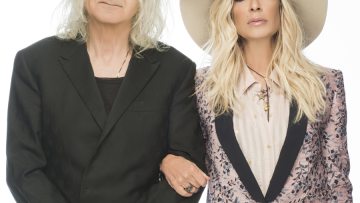 Άννα Βίσση για Νίκο Καρβέλα: Εγώ Versace, εκείνος… λαδωμένο παντελόνι