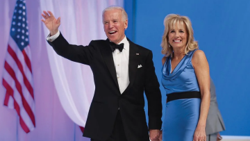 ΗΠΑ: Η Τζιλ Μπάιντεν ποζάρει στη Vogue στηρίζοντας ένθερμα τον σύζυγό της - «Ο Τζο είναι το μοναδικό πρόσωπο για τη θέση», δηλώνει