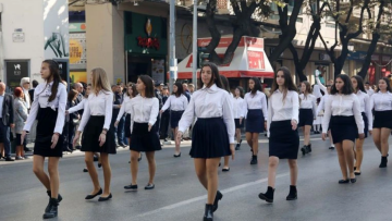 Αναστολή παρελάσεων της 28ης Οκτωβρίου και σε δεύτερο νομό της Βόρειας Ελλάδας, καθώς αυξάνονται τα κρούσματα