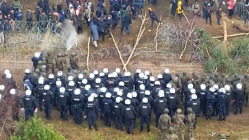 Ο πρωθυπουργός της Πολωνίας κατηγορεί τον Πούτιν για τη μεταναστευτική κρίση στα σύνορα με τη Λευκορωσία