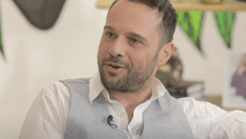 Μέμος Μπεγνής: «Με ενοχλεί να με υποχρεώνει κάποιος να κάνω κάτι»