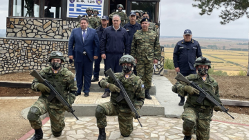 Οι Ένοπλες Δυνάμεις εγγύηση της εδαφικής ακεραιότητας της πατρίδας μας, λέει ο Θεοδωρικάκος
