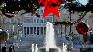 Εορταστικό ωράριο: Πώς θα λειτουργήσουν τα καταστήματα μέχρι την Πρωτοχρονιά