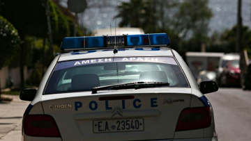 Άγνωστοι επιτέθηκαν με πέτρες σε περιπολικό στο ύψος της ΑΣΟΕΕ	