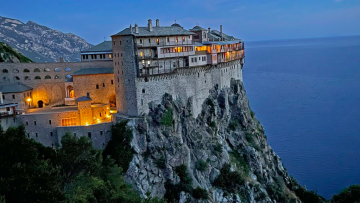 Σεισμός στο Άγιο Όρος: «Η ασφάλεια μοναχών και προσκυνητών είναι η απόλυτη προτεραιότητα μας», λέει ο Γιάννης Κεφαλογιάννης 