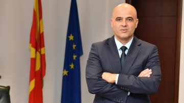 Βόρεια Μακεδονία: Ο Κοβάτσεφσκι έλαβε το χρίσμα του υποψήφιου πρωθυπουργού