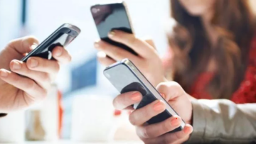 Θεσσαλονίκη: Πλησίαζε περαστικούς για να τους πουλήσει θρησκευτικές εικόνες... και τους άρπαζε τα κινητά