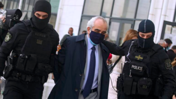 Δίκη «ψευτογιατρού»: Συνταγή με βότανα και τσάι για μητέρα και κόρη με καρκίνο αξίας 52.000 ευρώ έδωσε o Dr Kontos