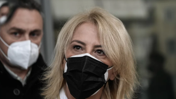 Απολογία Δούρου για Μάνδρα: Σώνει και καλά να θυσιαστεί κάποιος σαν άλλη Ιφιγένεια