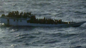 Θρίλερ με την ανατροπή σκάφους ανοικτά της Φλόριντα, αγνοούνται 39 μετανάστες 