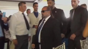 Με νέο λουκ εμφανίστηκε ο Αρτέμης Σώρρας