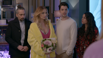 Άσε μας ρε μαμά: Η Ρωξάνη αποφασίζει να κινηθεί νομικά εναντίον του Θωμά