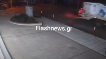 Εργαζόμενος καθαριότητας έπεσε από εν κινήσει απορριμματοφόρο στα Χανιά - Δείτε βίντεο