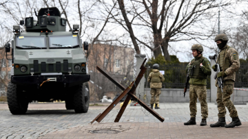 Μαζική κινητοποίηση στρατού στην Ουκρανία καθώς ο Ζελένσκι αμφισβητεί τη στήριξη της Δύσης