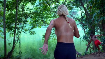 Survivor: «Αποκαλυπτικές» βουτιές για τις γυναίκες των Διασήμων - Η Ευρυδίκη «πανηγύρισε» τόπλες τη νίκη τους