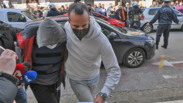 Τετραπλό έγκλημα στην Ανδραβίδα: Δεν είπε τίποτα για τη δολοφονία των παιδιών ο μακελάρης – Τι κατέθεσε για το μοιραίο απόγευμα 