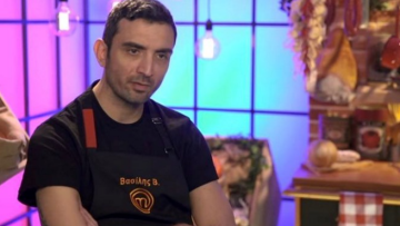 MasterChef 2022: Ο Βασίλης Βαλέχας «καρφώνει» τον Μπόμπαινα - «Είμαι σίγουρος ότι θα φύγει σύντομα»