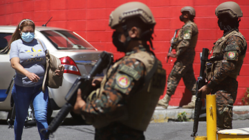 Ελ Σαλβαδόρ: Κατάσταση εκτάκτου ανάγκης εξαιτίας κύματος φόνων αποδιδόμενου στις συμμορίες