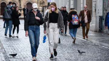 Κορωνοϊός: Στα 21.099  τα νέα κρούσματα, 51 θάνατοι και 355 διασωληνωμένοι