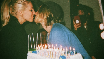 Η Κρίστεν Στιούαρτ γιόρτασε τα 32α γενέθλιά της στο πλευρό της αρραβωνιαστικιάς της 