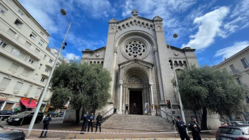 Γαλλία: Επίθεση με μαχαίρι δέχθηκε ιερέας μέσα σε ναό στη Νίκαια