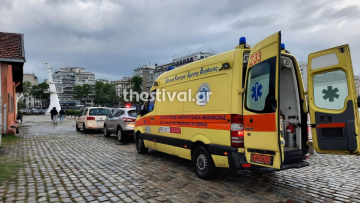 Θεσσαλονίκη: Νεαρός βούτηξε και έσωσε γυναίκα που έπεσε στον Θερμαϊκό - «Δεν θα ήταν ζωντανή, αν δεν έβγαινε έγκαιρα»
