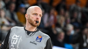 Η συγγνώμη της Euroleague στον διαιτητή που αποκλείστηκε επειδή δεν ξυρίζεται