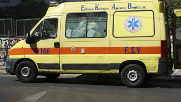 Τροχαίο: Ανατροπή ασθενοφόρου που μετέφερε ασθενή στην εθνική Αθηνών-Κορίνθου