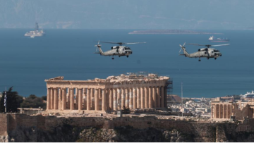 Πάνω από την Ακρόπολη θα πετάξουν και πάλι σήμερα μαχητικά αεροσκάφη και ελικόπτερα 